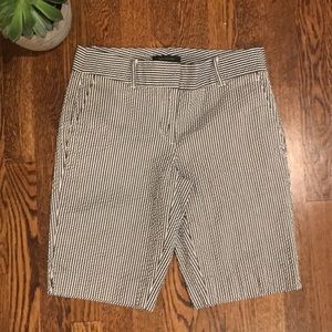 Like New Ann Taylor Navy & White Seersucker Shorts